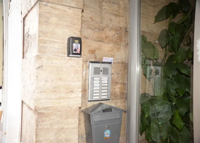 Hara\'S Apartment