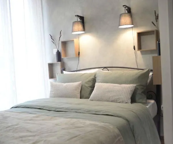 Hara\'S Apartment