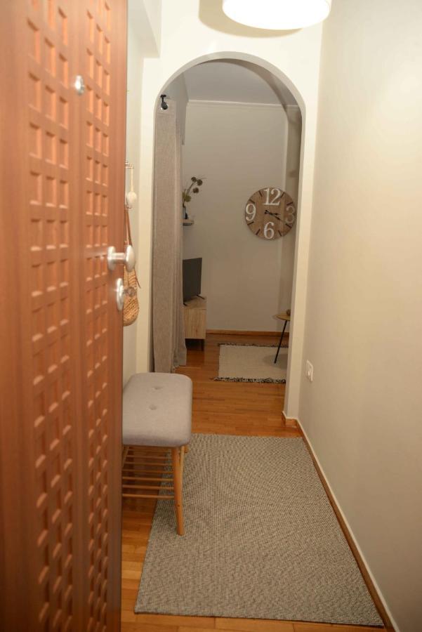 Hara's Apartment